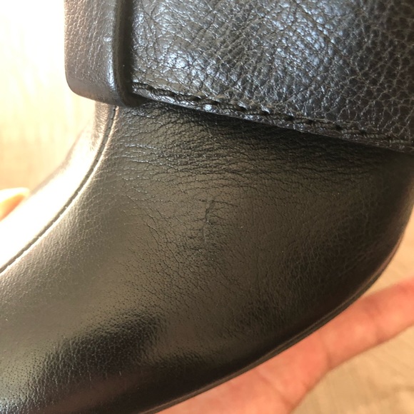 Auth Valentino Garavani Bow-trim Leather Ankle Boot, Black leather booties - Picture 16 of 17